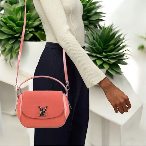 Louis Vuitton Pasadena Pink Vernis Leather Bag - Picture 2 of 12
